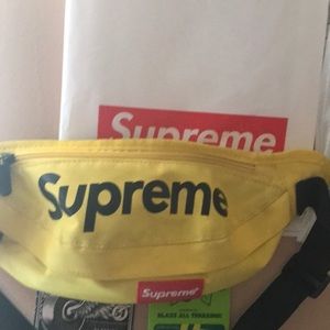 Supreme FW17 fanny pack